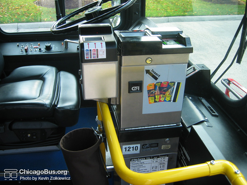 Fareboxes on the 1000-series have been reconfigured, placing the Cubic transit card reader to the left of the farebox. (Photo by Kevin Zolkiewicz)