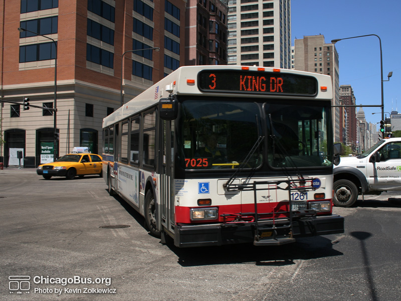 Bus #1261 at Michigan and Roosevelt working route #3 King Drive on May 17, 2008. (Photo by Kevin Zolkiewicz)