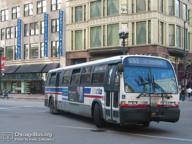 Bus #4476 at State and Washington working route #151 Sheridan on February 26, 2004. (Photo by Kevin Zolkiewicz)