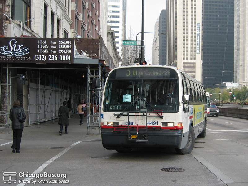 Bus #4491 at Michigan and Madison working route #60 Blue Island on November 17, 2003. (Photo by Kevin Zolkiewicz)