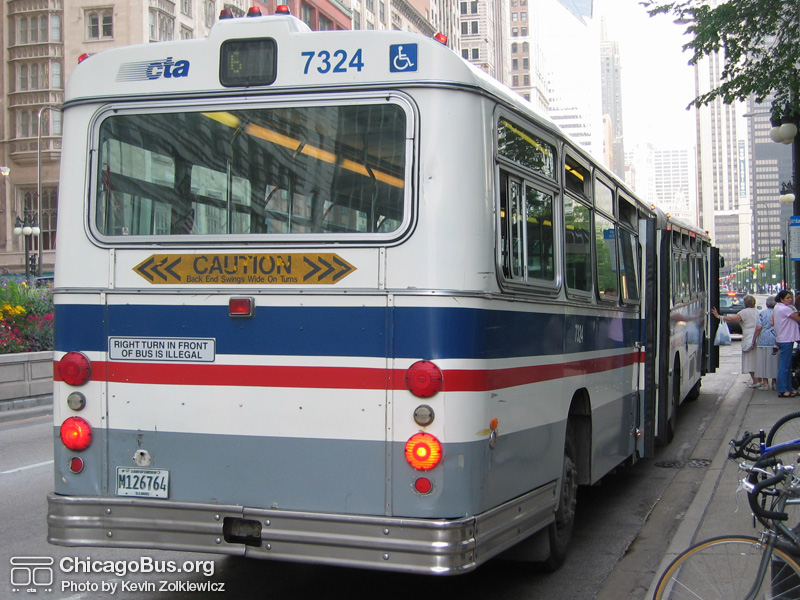 Bus #7324 at Michigan and Monroe working route #7 Jeffery Express on August 5, 2003. (Photo by Kevin Zolkiewicz)